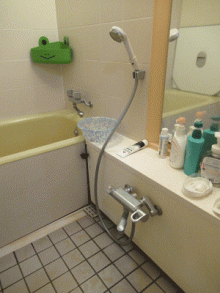 輝きと艶を放つ人造大理石浴槽でリラックス 文京区T様邸 輝きと艶を放つ人造大理石浴槽でリラックス 文京区T様邸